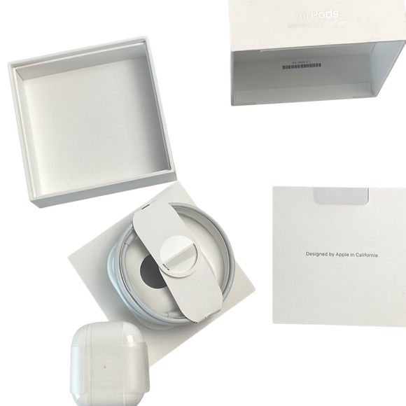 Apple White Wireless Earbuds - Picture 7 of 11